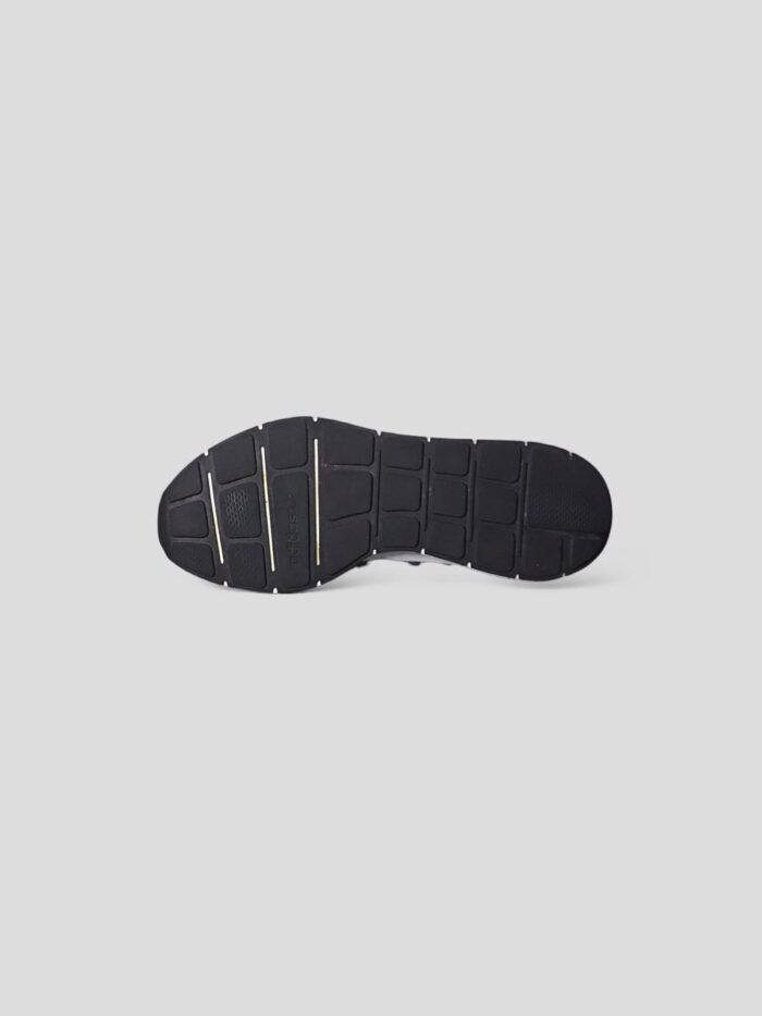 ADIDAS SWIFT RUN - Image 3